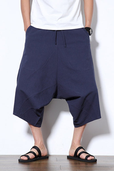 Lockere Haremhose mit breitem Schritt