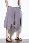 Lockere Haremhose mit breitem Schritt