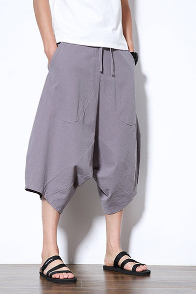 Lockere Haremhose mit breitem Schritt